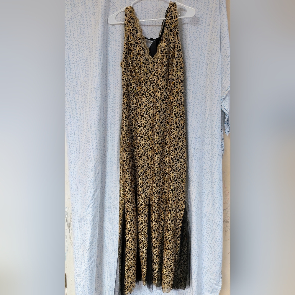 Candalite Elegant Black and Gold Lace Evening Gown
